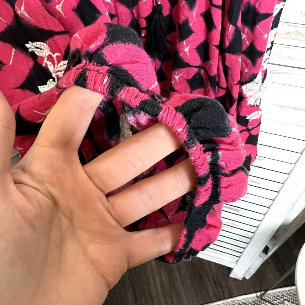 Sundance Women's Hyacinth Batik Print Gauzy Embroidered Top Bright Pink Black L - Picture 9 of 14